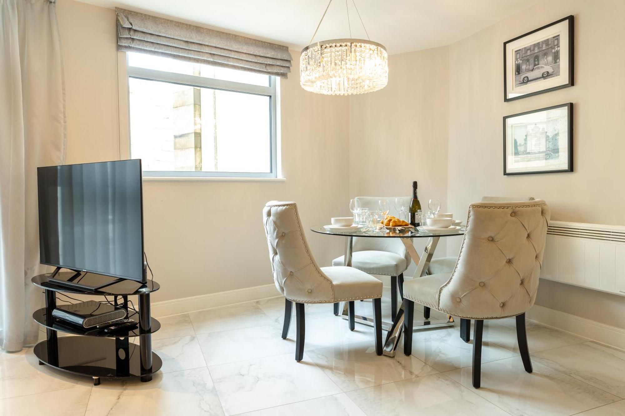 Exclusive Cardiff City Centre Apartment מראה חיצוני תמונה